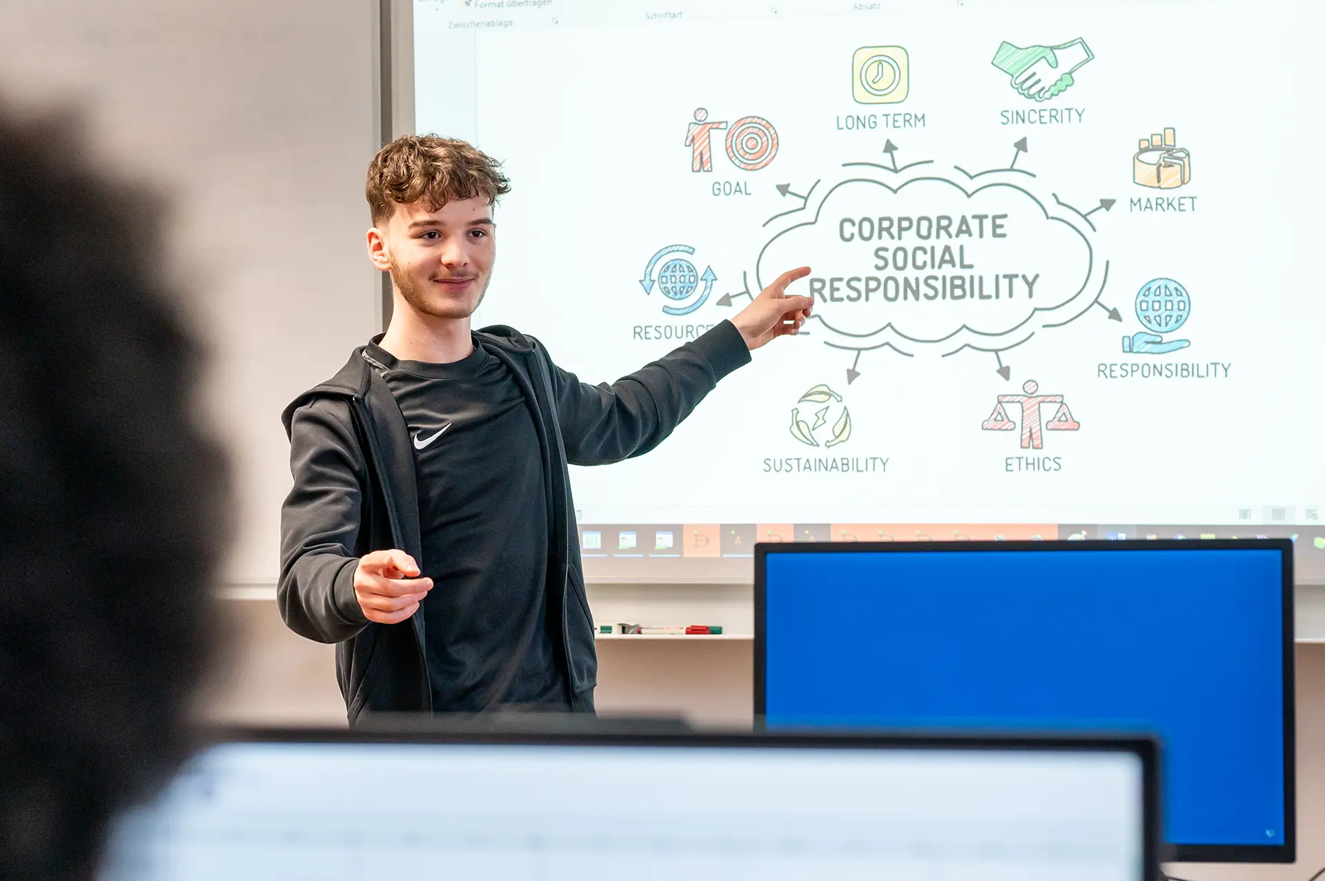 Schüler präsentiert Schüler präsentiert